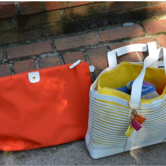 Claudia G White Travel Day Beach Tote Bag with removable - Picture 4 of 7